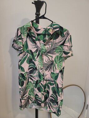 Alice + Olivia Jem Floral Tiered Short Sleeve Shirtdress size Small Multicolor